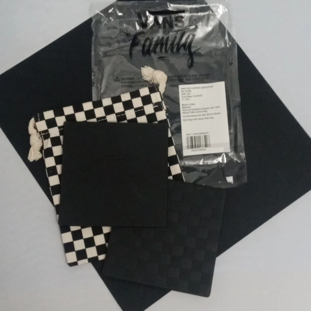 VANS 3 Piece Bundle, Dog Bowl, Faux Leather Coasters (2) & Sticky Post It Notes - Picture 2 of 8